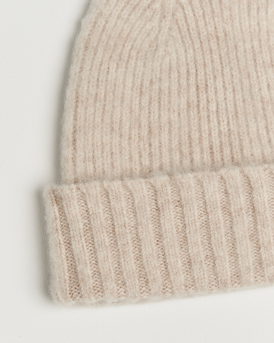 Men | Beanies | Robert Mackie | Rona Ribbed Shaggy Lambswool Beanie White