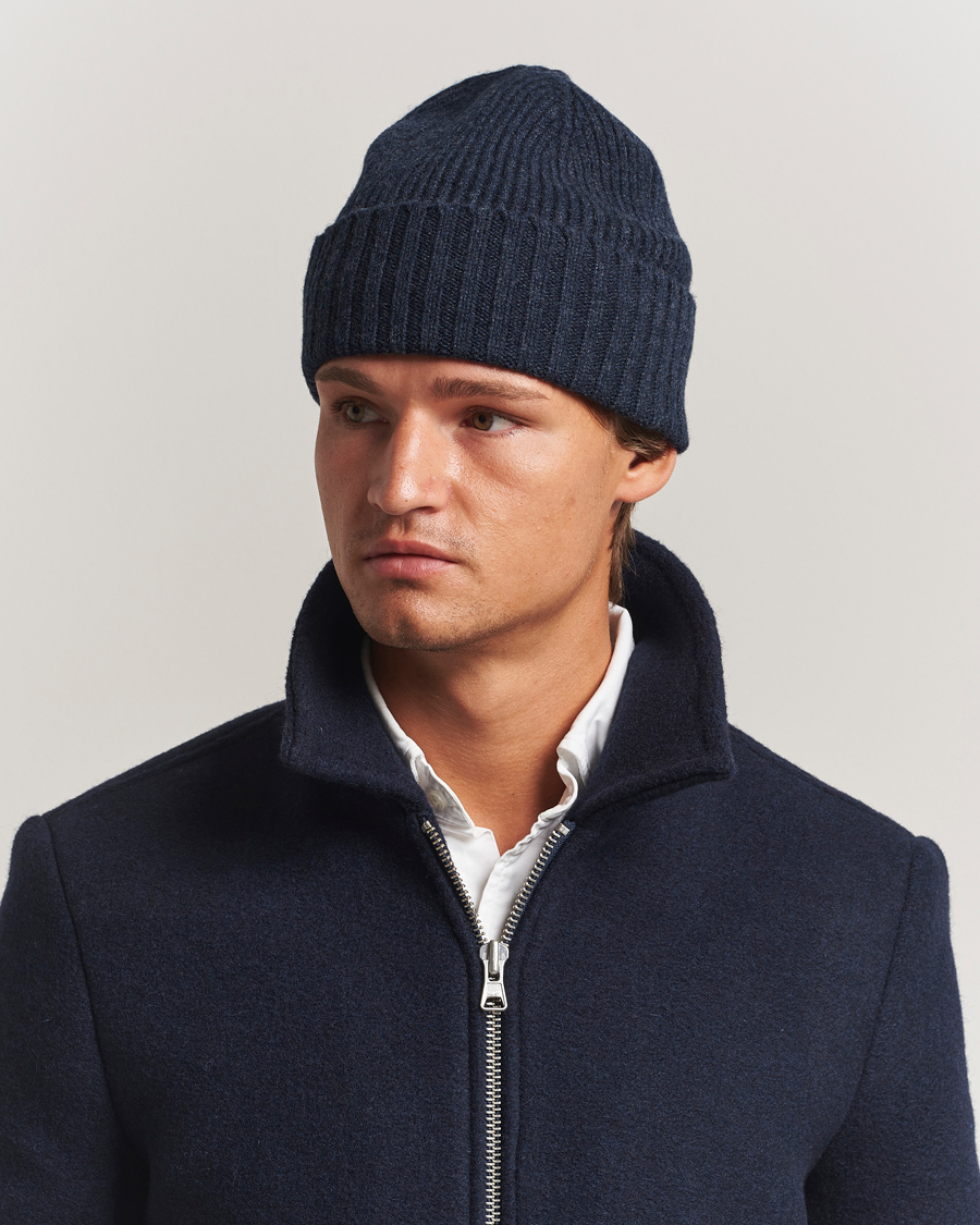 Men | Beanies | Robert Mackie | Kingswell Ribbed Wool/Cashmere Beanie Navy
