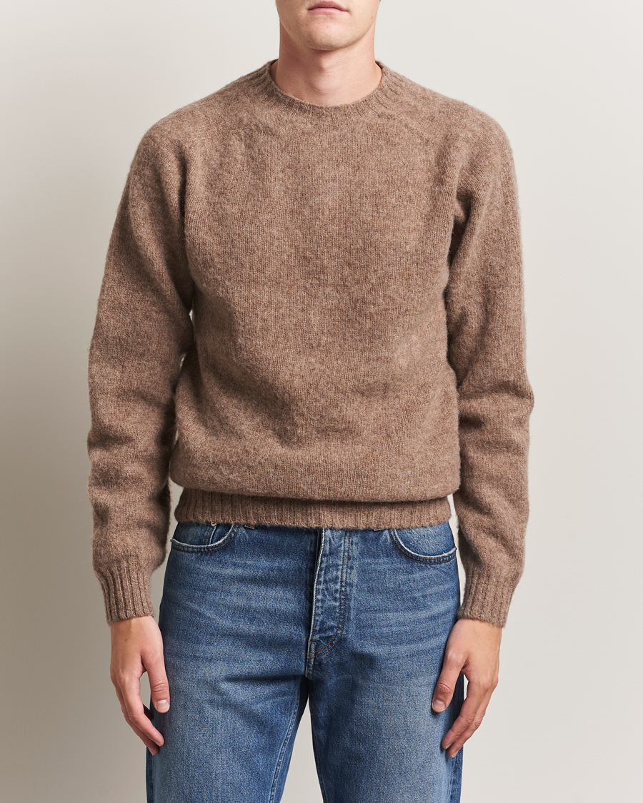 Men | Sweaters & Knitwear | Harley Of Scotland | Brushed Supersoft Lambswool Crewneck Tundra