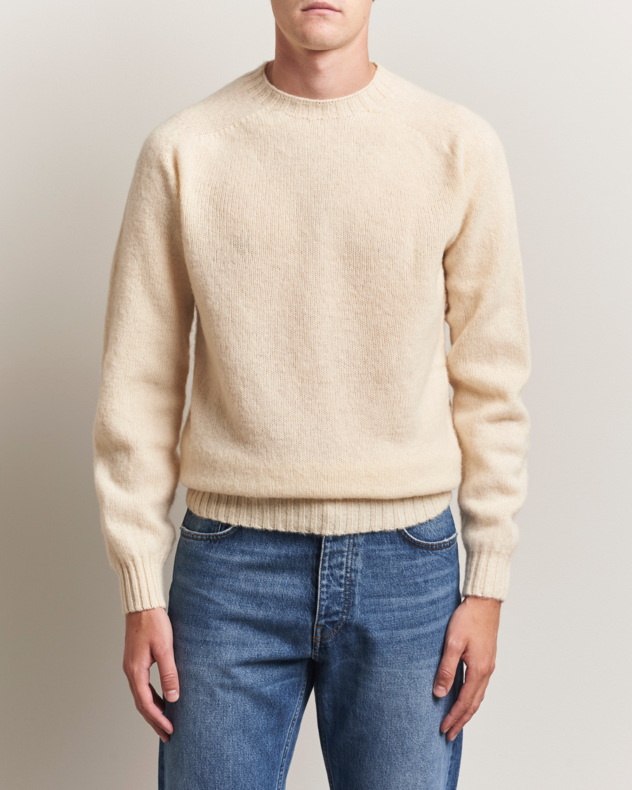 Men | Sweaters & Knitwear | Harley Of Scotland | Brushed Supersoft Lambswool Crewneck Vanilla