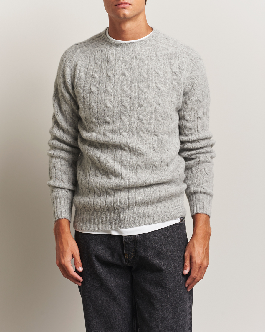 Men | Sweaters & Knitwear | Harley Of Scotland | Brushed Supersoft Lambswool Cable Silver