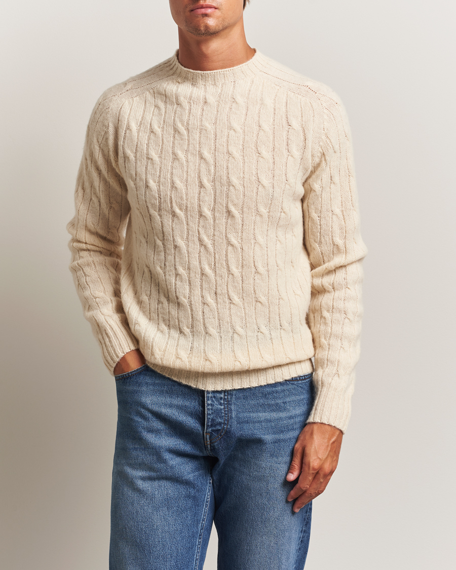 Men | Sweaters & Knitwear | Harley Of Scotland | Brushed Supersoft Lambswool Cable Vanilla