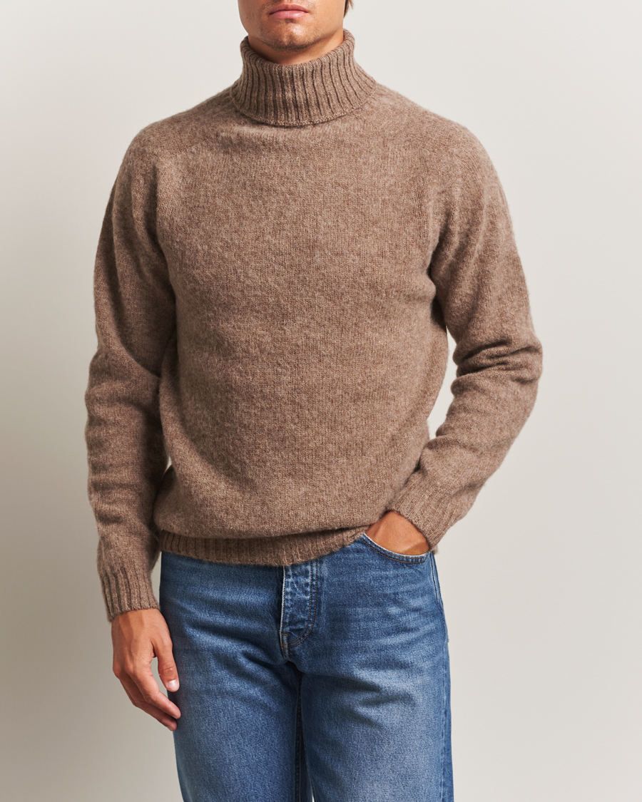 Men | Sweaters & Knitwear | Harley Of Scotland | Brushed Supersoft Lambswool Rollneck Tundra