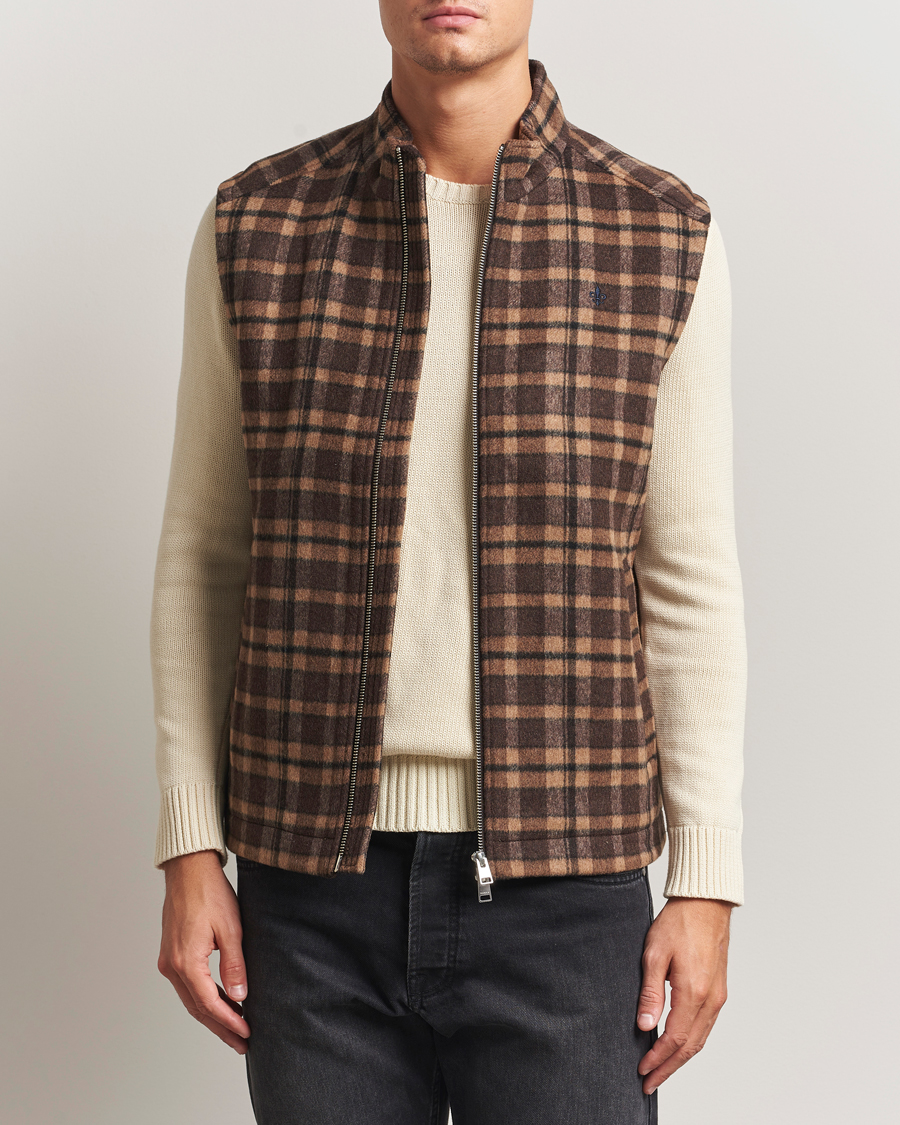 Men | Coats & Jackets | Morris | Humphrey Vest Brown