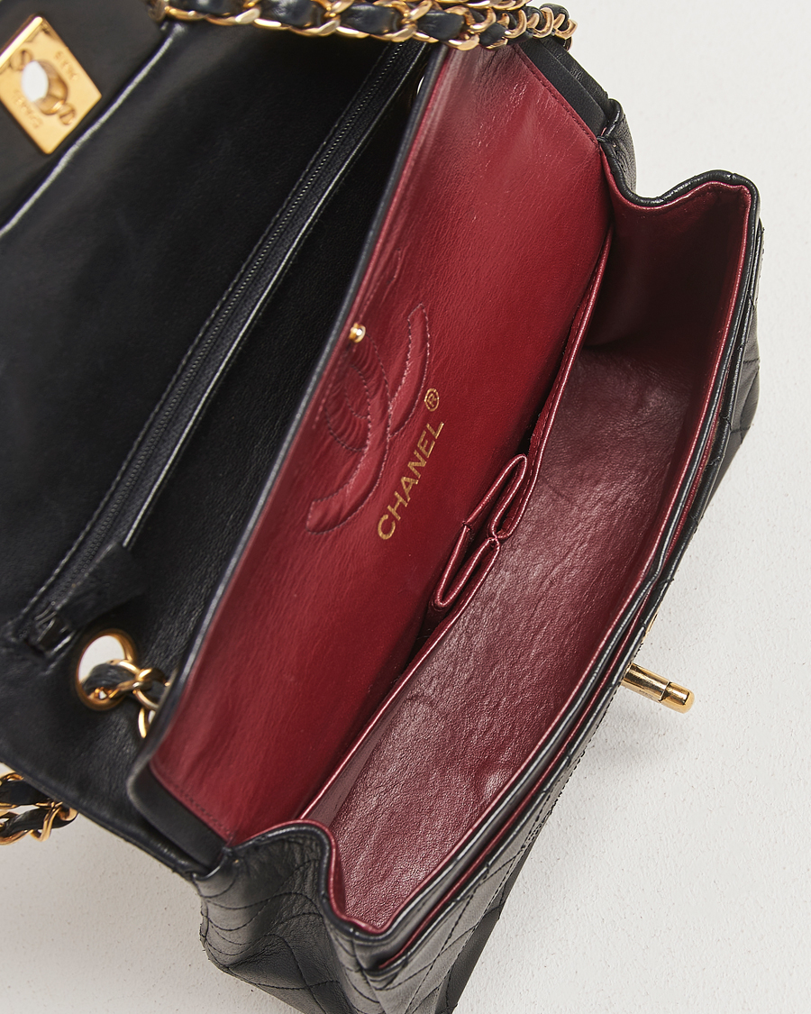 Men | Pre-Owned & Vintage Bags | Chanel Pre-Owned | Classic Double Flap Small Lambskin Black