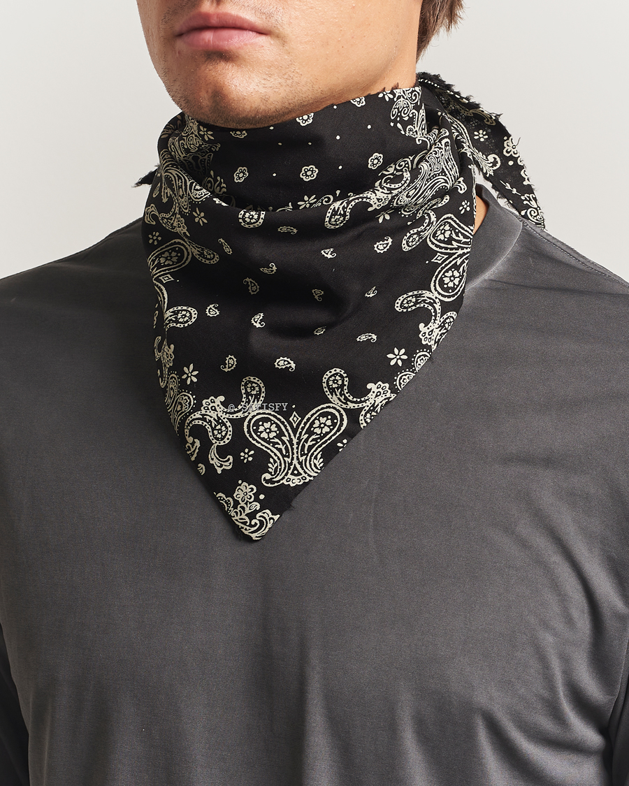 Satisfy GhostFleece Run Bandana Black at CareOfCarl.com