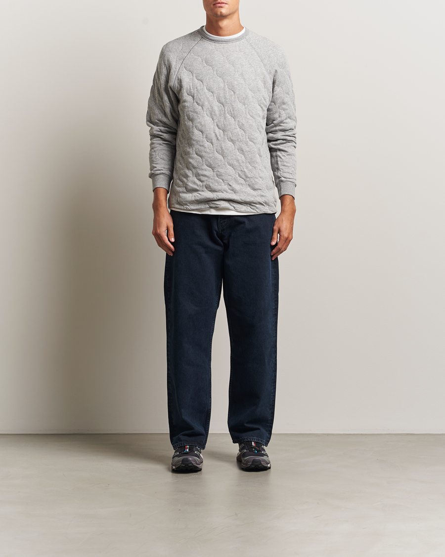 Men | Sweaters & Knitwear | BEAMS PLUS | MIL Quilt Crew Neck Grey