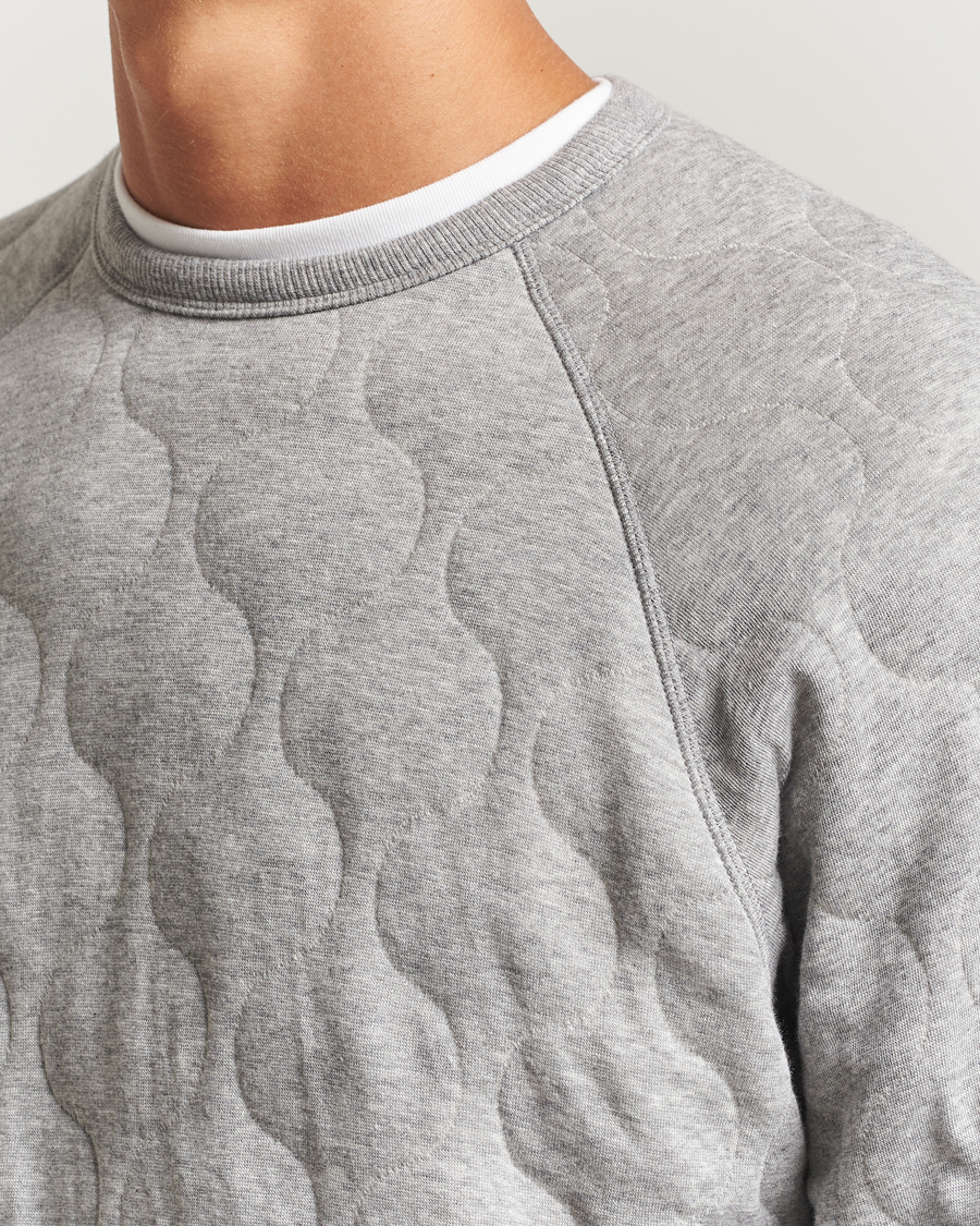 Men | Sweaters & Knitwear | BEAMS PLUS | MIL Quilt Crew Neck Grey
