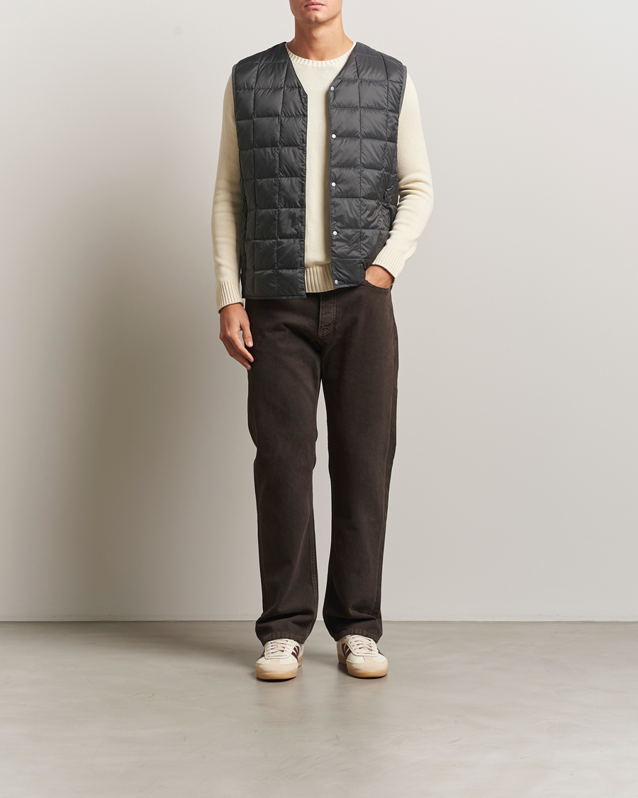 Men | Gilets | TAION | V-Neck Lightweight Down Vest Dark Grey