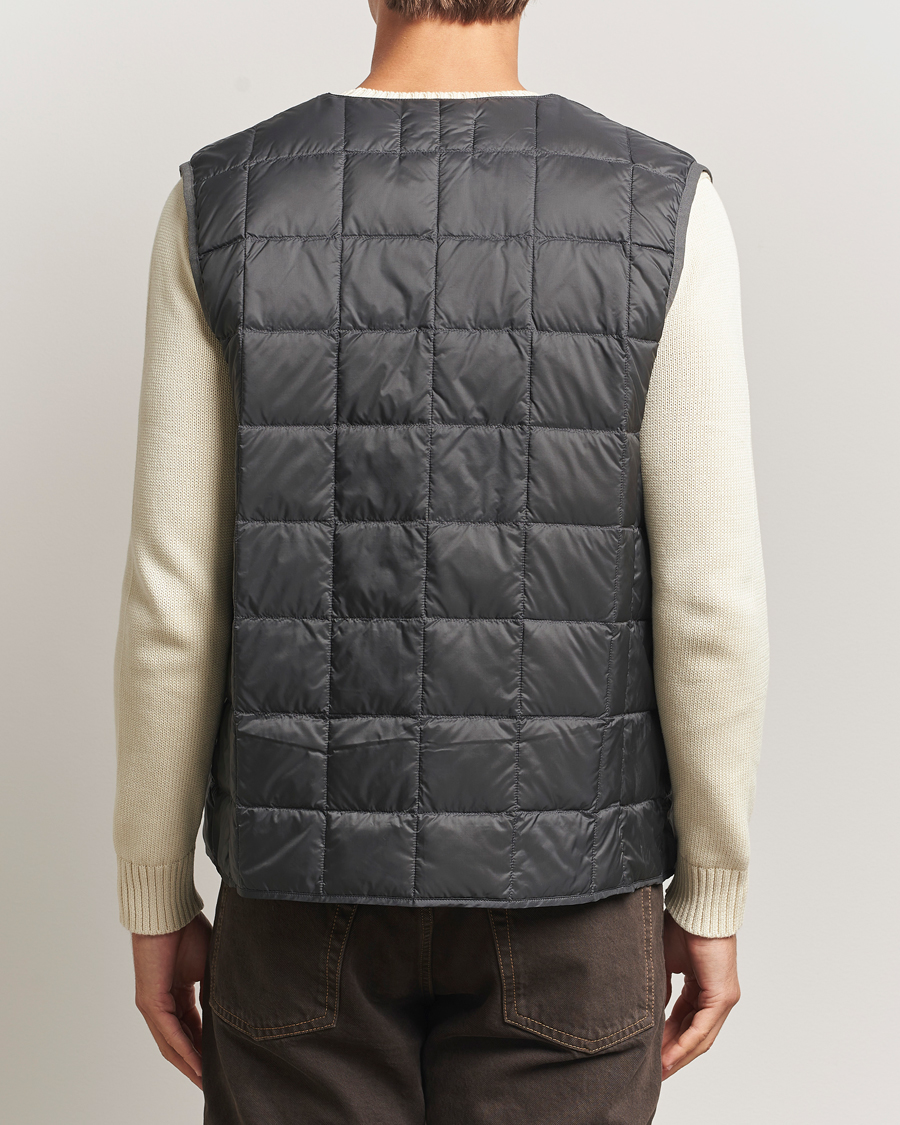 Men | Gilets | TAION | V-Neck Lightweight Down Vest Dark Grey
