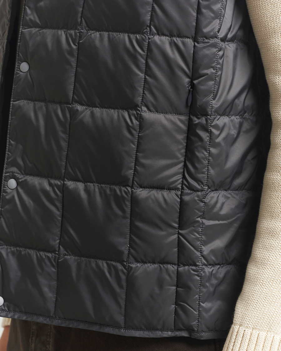 Men | Gilets | TAION | V-Neck Lightweight Down Vest Dark Grey