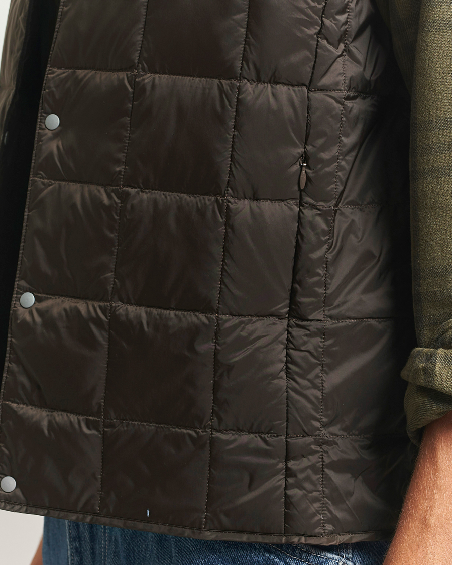 Men | Gilets | TAION | V-Neck Lightweight Down Vest Dark Choco