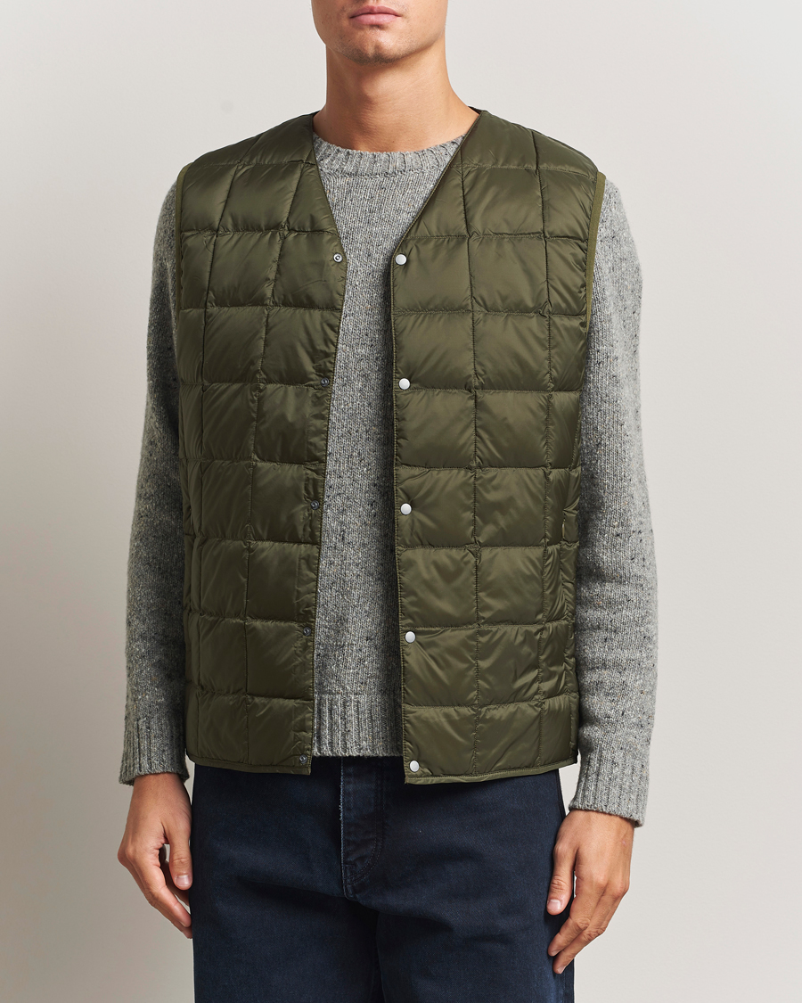Men | Gilets | TAION | V-Neck Lightweight Down Vest Dark Olive