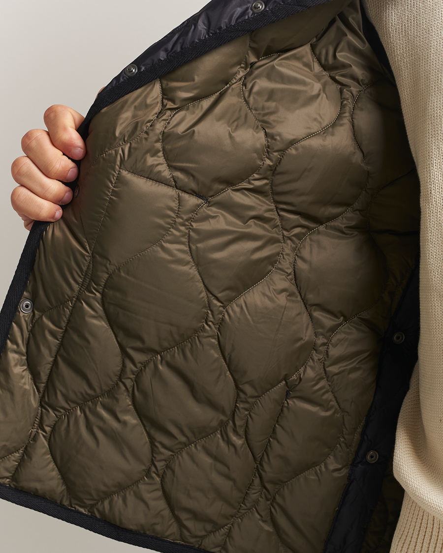Men | Gilets | TAION | Military Crew Neck Down Vest Black