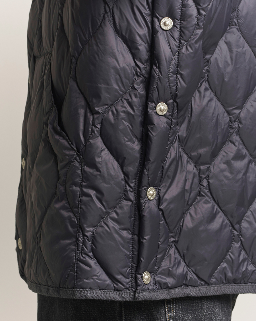 Men | Gilets | TAION | Military Crew Neck Down Vest Dark Grey