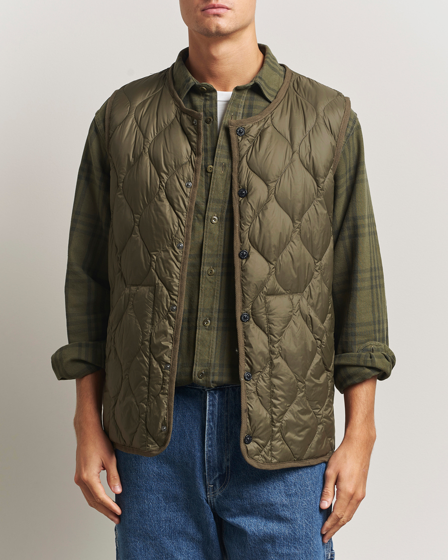 Men | Gilets | TAION | Military Crew Neck Down Vest Dark Olive