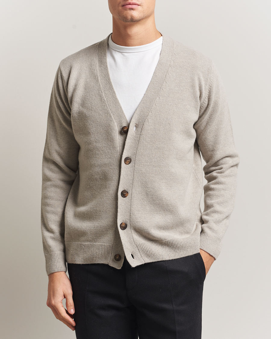 Men | Sweaters & Knitwear | Oscar Jacobson | Eduardo Wool Cardigan Beige