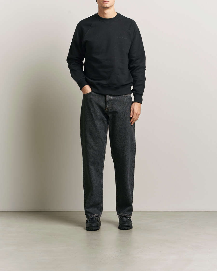 Men | Sweaters & Knitwear | Nudie Jeans | Palle Logo Crew Neck Sweatshirt Black