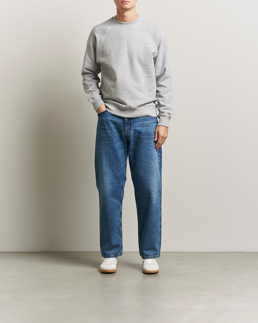 Men | Sweaters & Knitwear | Nudie Jeans | Palle Logo Crew Neck Sweatshirt Grey Melange