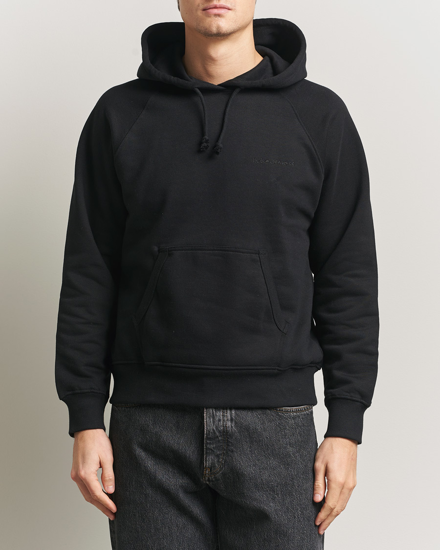 Men | Sweaters & Knitwear | Nudie Jeans | Gunde Logo Hoodie Black
