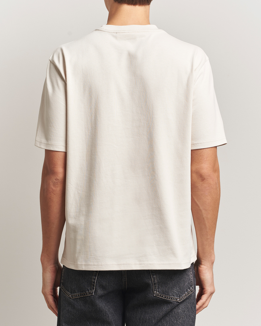 Men | T-Shirts | J.Lindeberg | Hale Printed Crew Neck T-Shirt Moonbeam