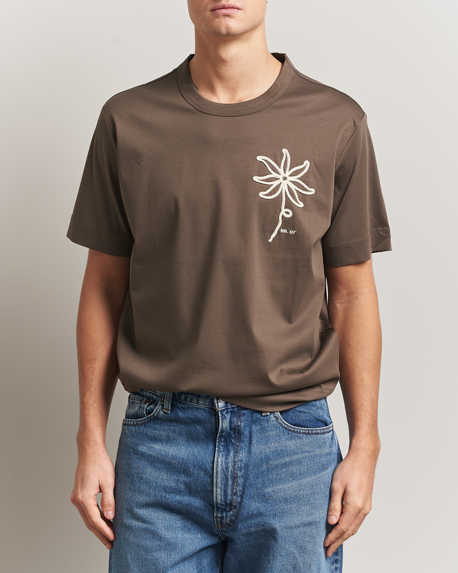 Men | T-Shirts | NN07 | Pedro Embroidered T-Shirt Mable Husk