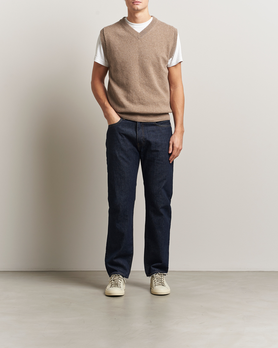 Men | Sweaters & Knitwear | Sunspel | Lambswool Knitted Vest Sandstone