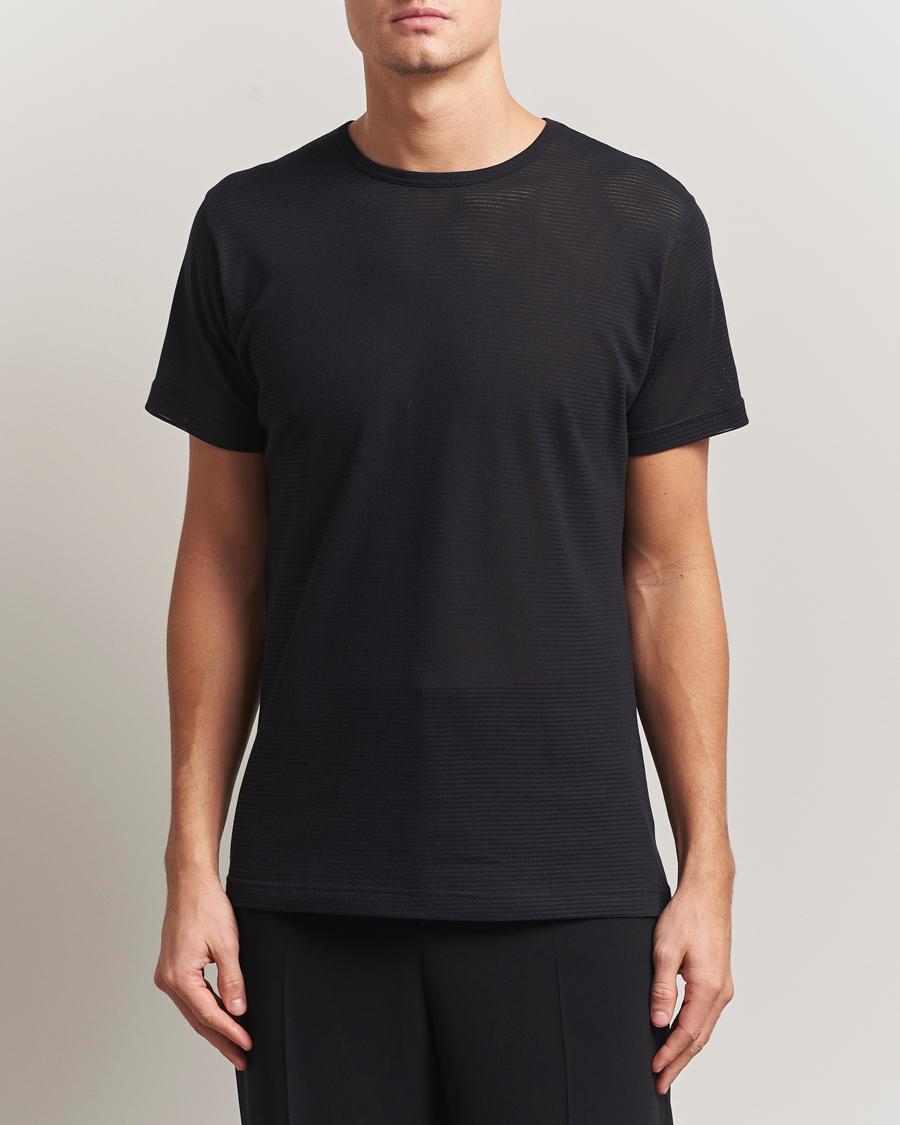 Men | T-Shirts | Sunspel | Cellular Underwear T-Shirt Black