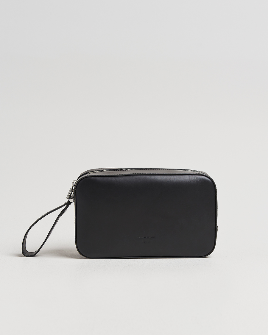 Men | Bags | Tiger of Sweden | Balnea Smooth Leather Washbag Black