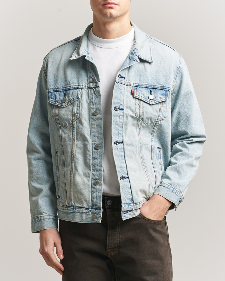 Men | Coats & Jackets | Levi's | The Trucker Jacket Into The Light