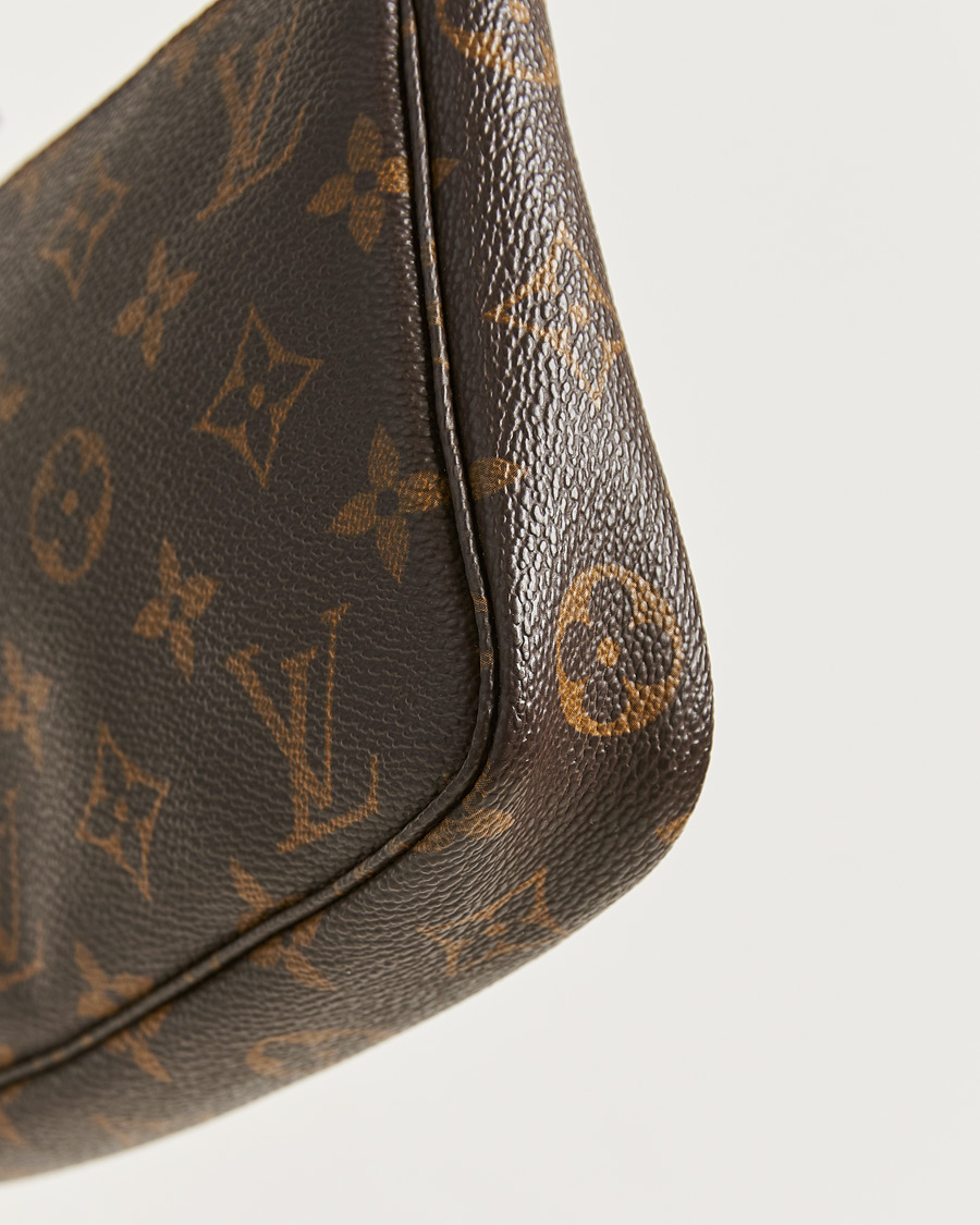 Men | Pre-Owned & Vintage Bags | Louis Vuitton Pre-Owned | Pochette Accessoires Monogram