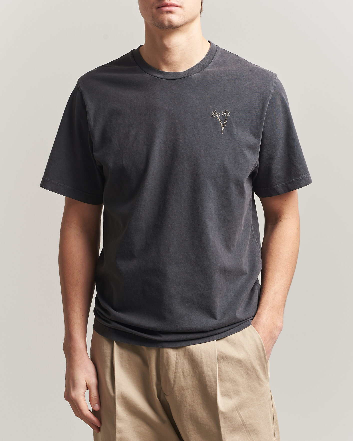 Men | T-Shirts | Forét | Bouquet T-Shirt Washed Black