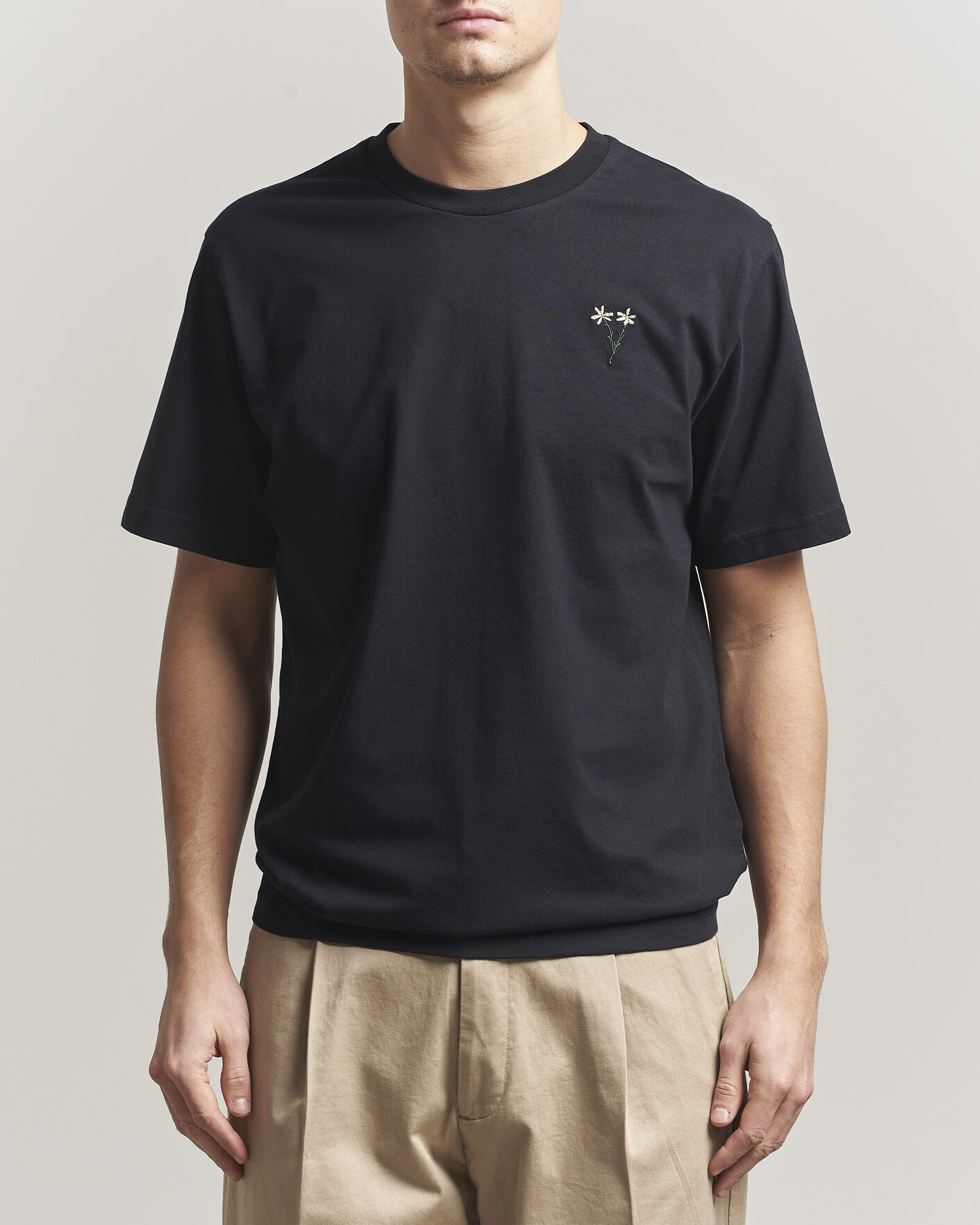 Men | T-Shirts | Forét | Posy T-Shirt Black
