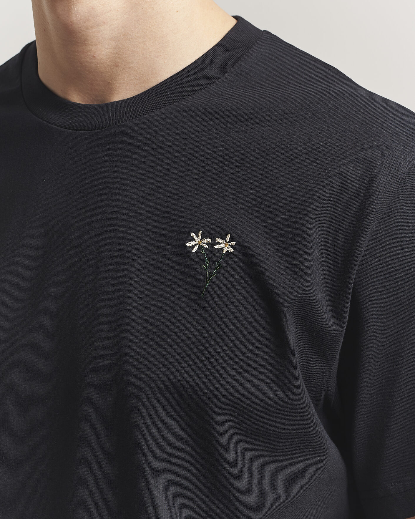 Men | T-Shirts | Forét | Posy T-Shirt Black