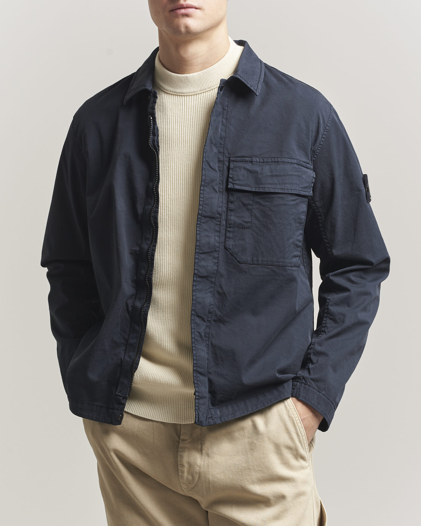 Stone  Twill Shirt Jacket (ネービー) Stone Island Organic Cotton Twill Overshirt Navy at CareOfCarl.com