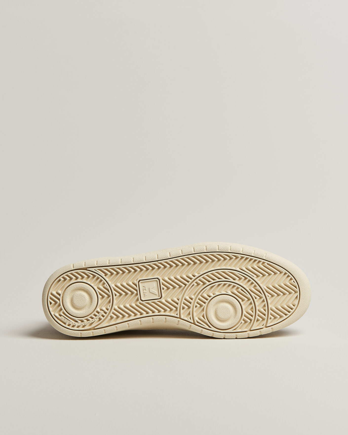 Men | Sneakers | Veja | V-82 Sneaker White/Natural Khaki