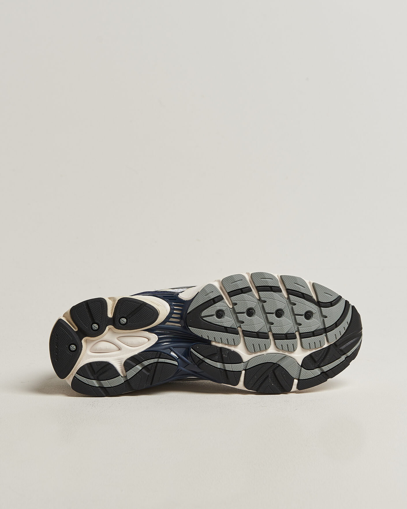 Men | Sneakers | Saucony | Progrid Omni 9 Running Sneaker White/Navy