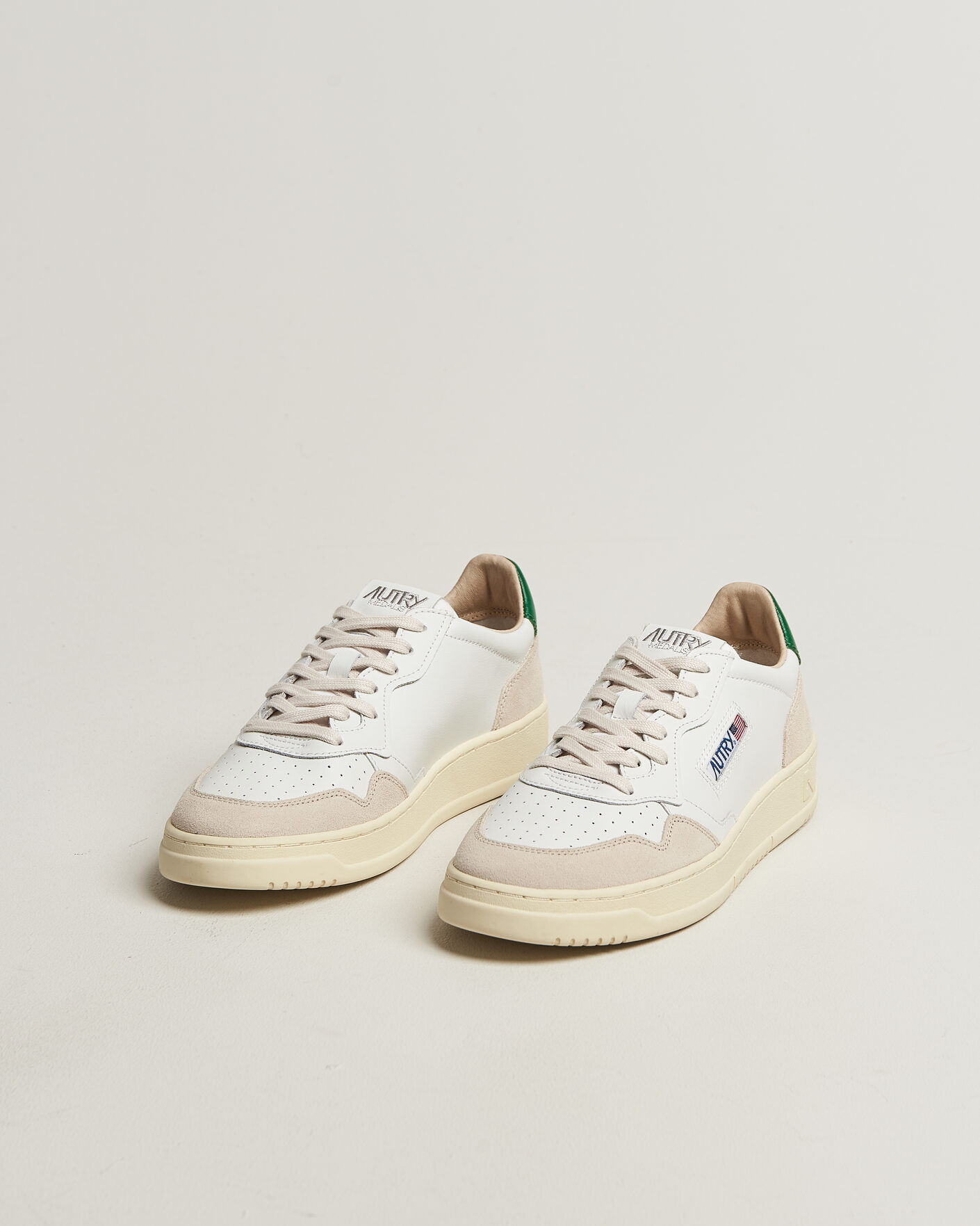 Men | Sneakers | Autry | Medalist Low Leather/Suede Sneaker White/Amazon