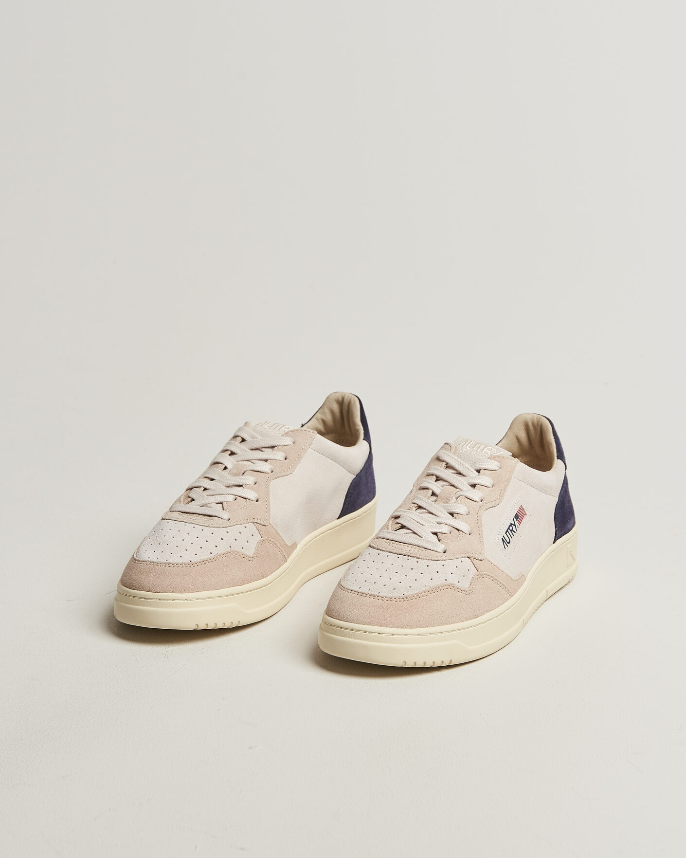 Men | Sneakers | Autry | Medalist Low Suede Mix Sneaker Blue/White/Sand