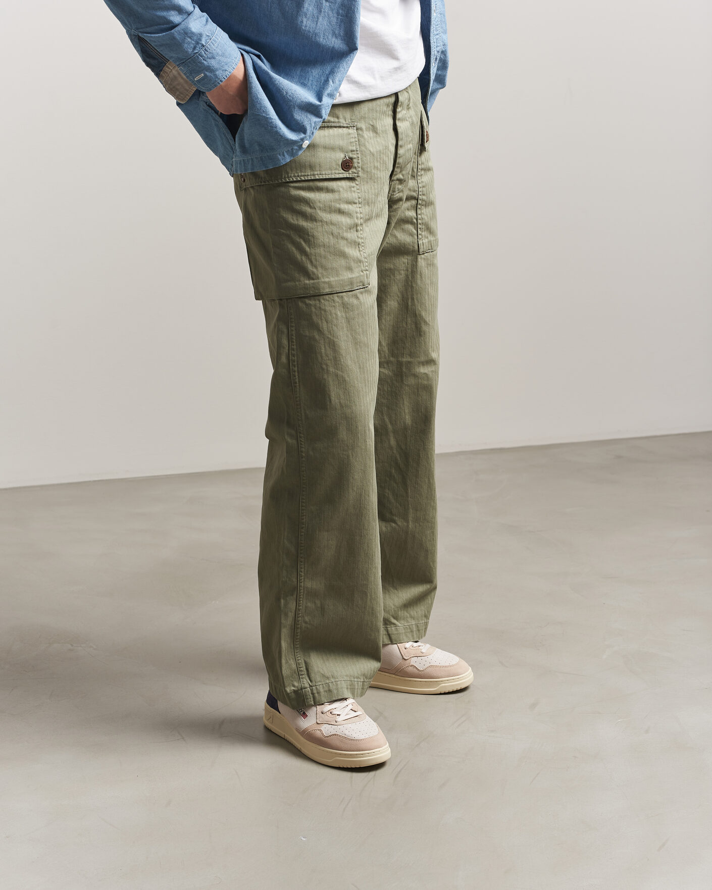 Men | Sneakers | Autry | Medalist Low Sneaker Blue/White/Sand