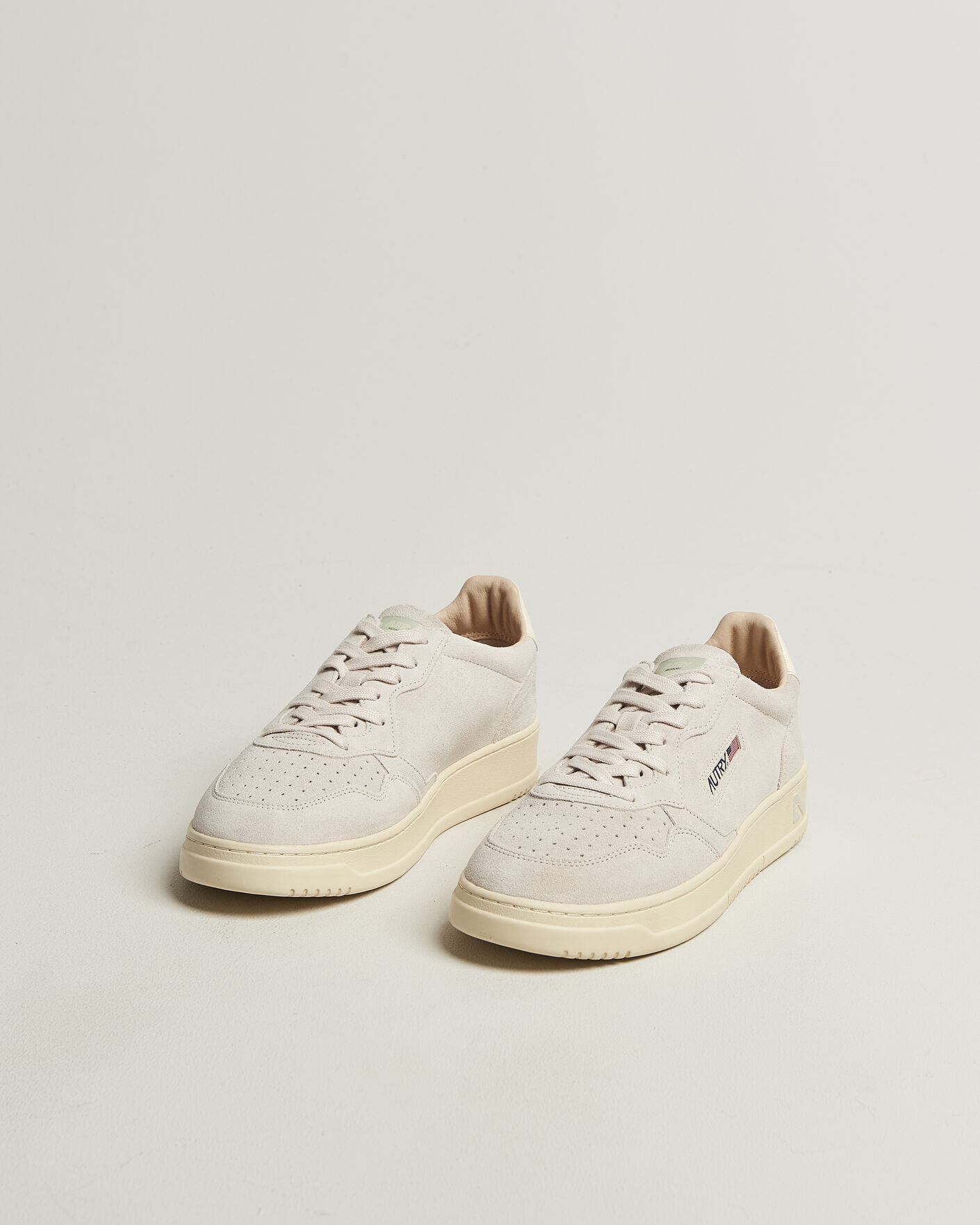 Men | Sneakers | Autry | Medalist Low Sneaker Marble/White