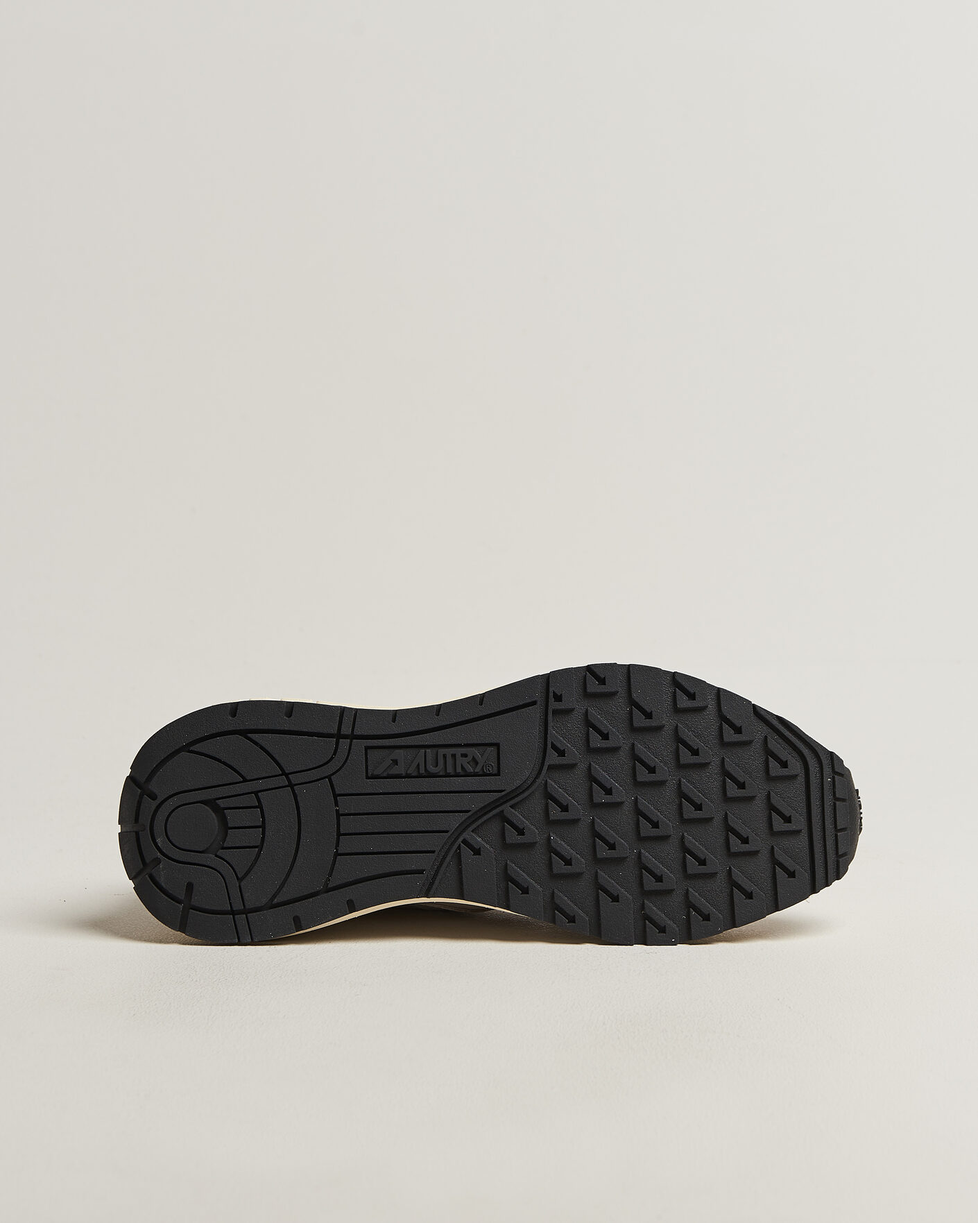 Men | Sneakers | Autry | Reelwind Running Sneaker Pelican