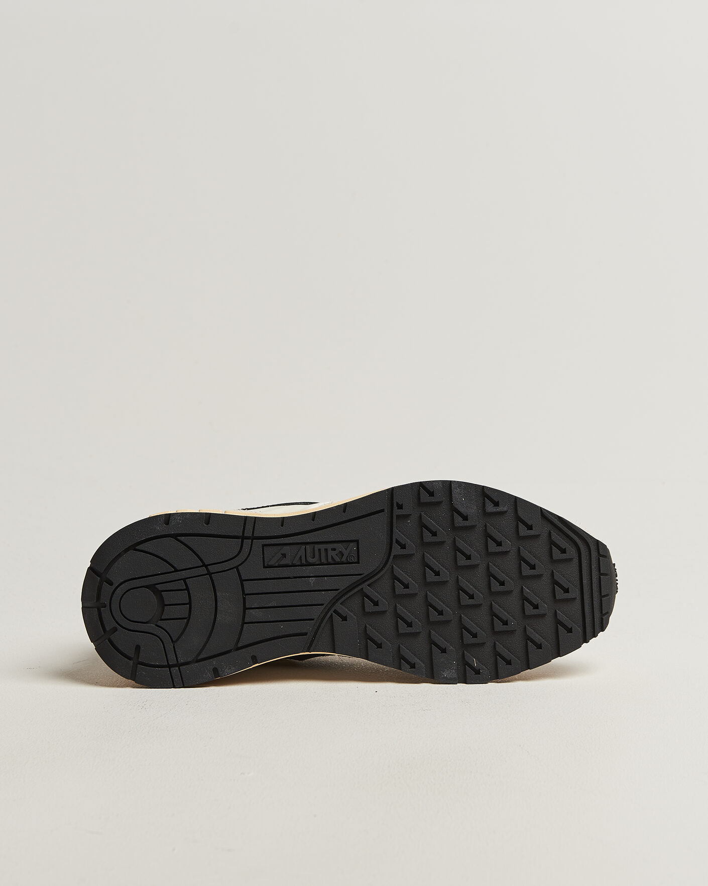 Men | Sneakers | Autry | Reelwind Running Sneaker White/Black