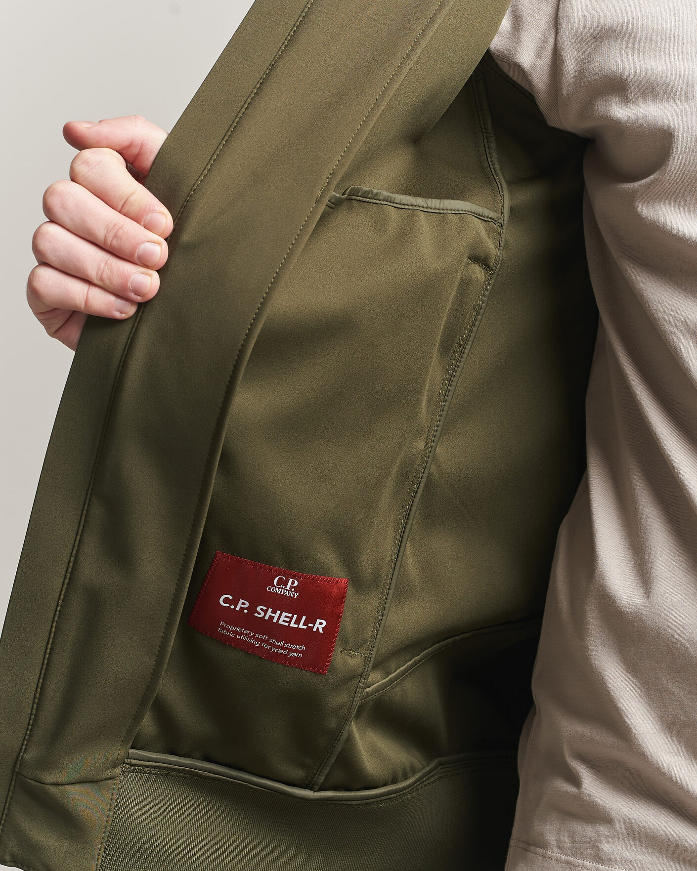 Men | Coats & Jackets | C.P. Company | Shell R Hooded Jacket Dark Green