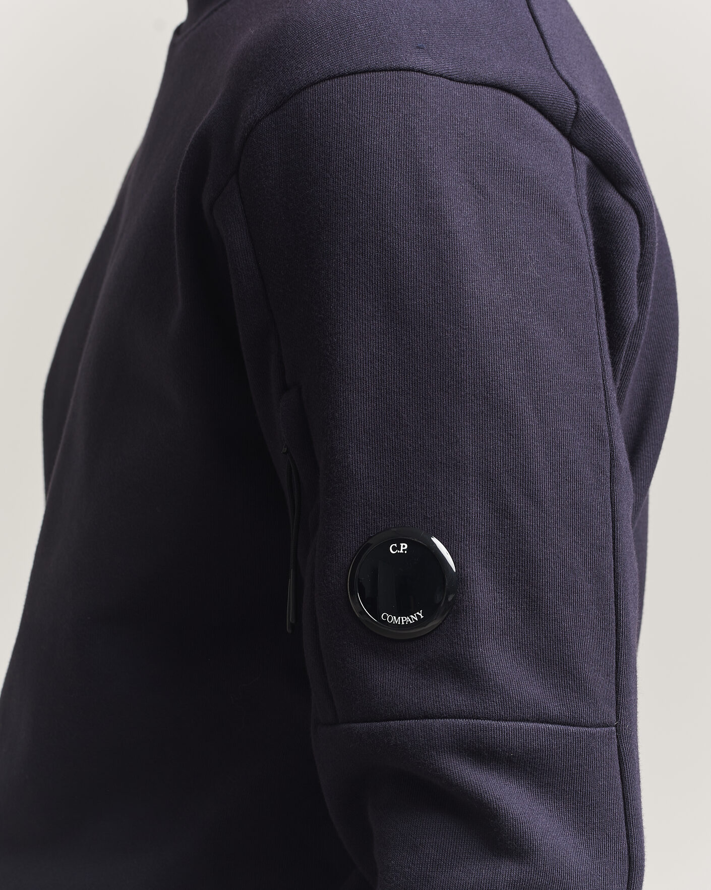 Men | Sweaters & Knitwear | C.P. Company | Diagonal Raised Fleece Lens Sweatshirt Navy
