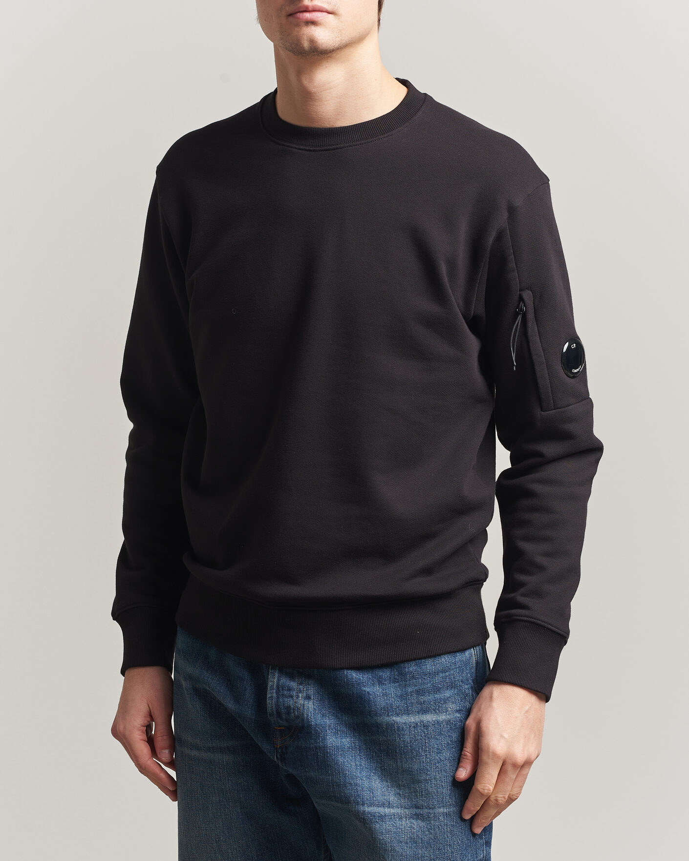 Men | Sweaters & Knitwear | C.P. Company | Diagonal Raised Fleece Lens Sweatshirt Black