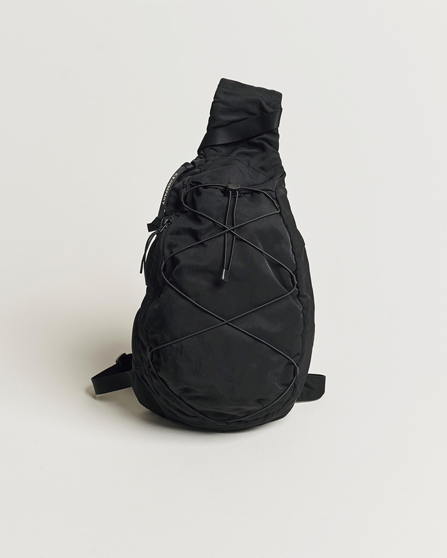 新品 C.P. COMPANY ACCESSORIES BAG IN NYLON C.P. Company Nylon B Accessories Shoulder Bag Black at CareOfCarl.com