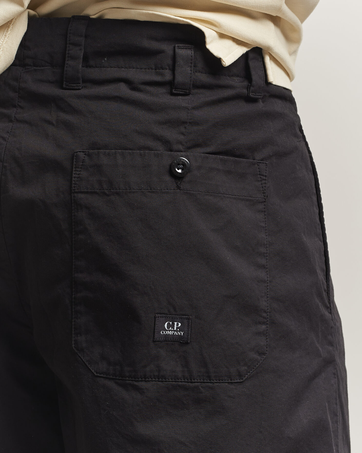 Men | Shorts | C.P. Company | Cotton Gabardine Pleated Loose Shorts Black