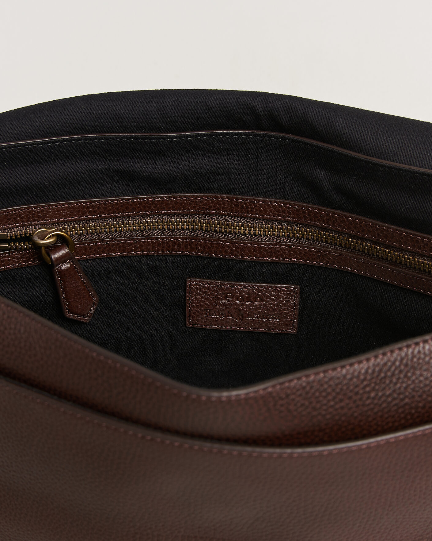 Men | Bags | Polo Ralph Lauren | Pebble Leather Messenger Bag Dark Brown
