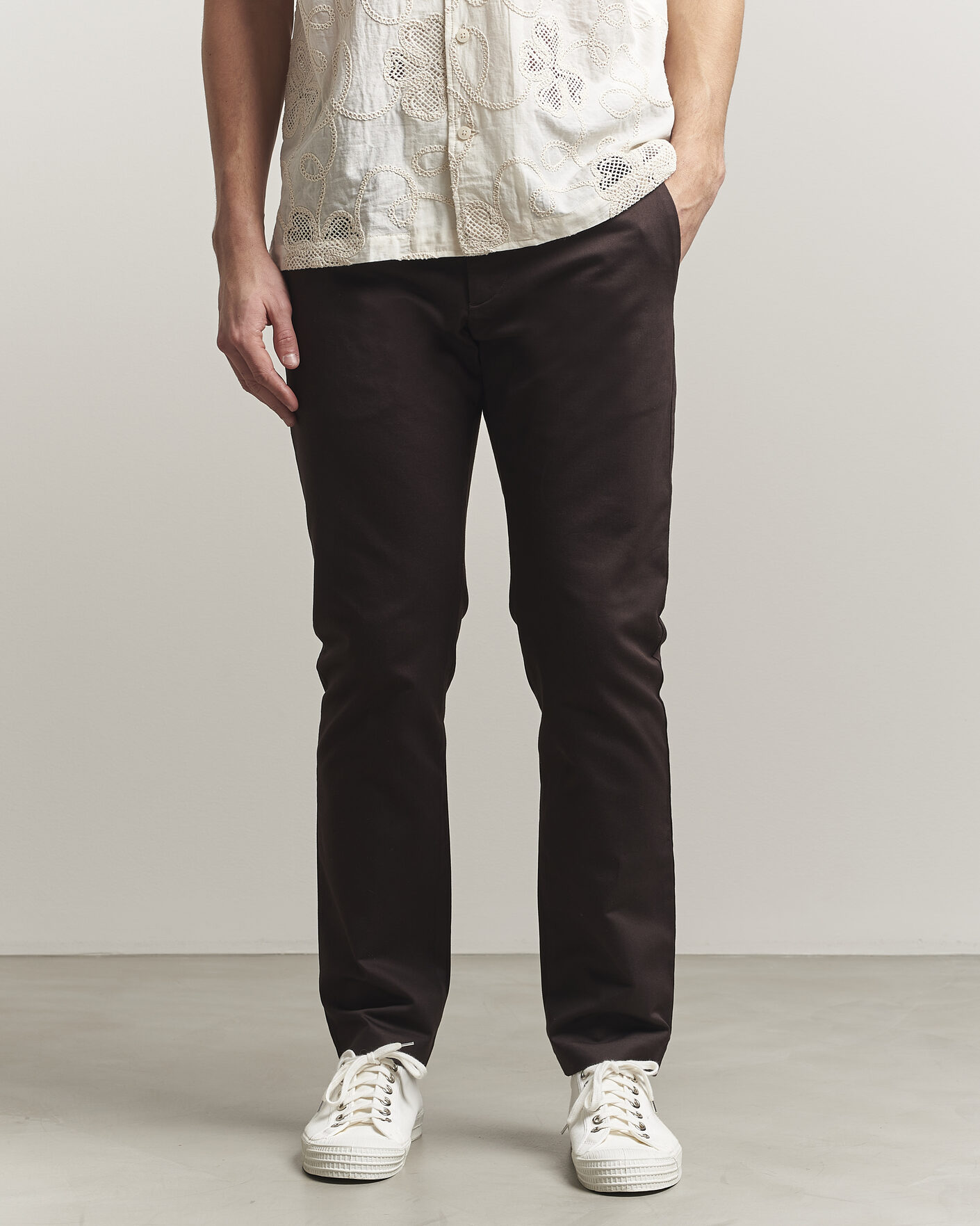 Men | Trousers | NN07 | Theo Regular Fit Stretch Chinos Deep Truffle